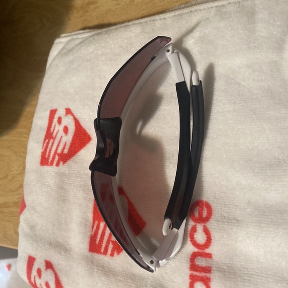 Oakley M2 - Picture 5 of 5